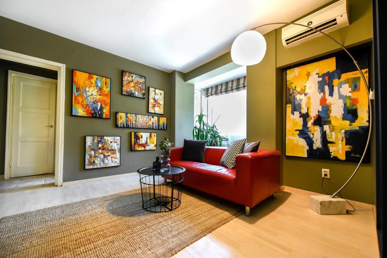 Downtown Oasis: Central Apartments With Cozy Charm Bucarest Extérieur photo